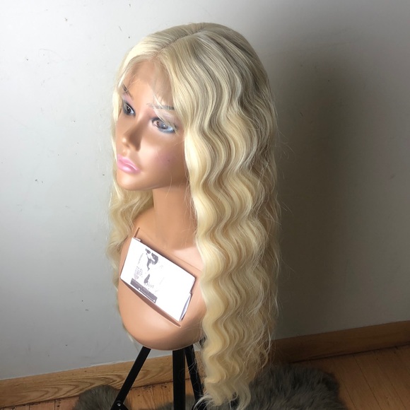 - 💫 ESA 28” BLONDE BODY WAVY LACE FRONT WIG *NEW* - Picture 6 of 12
